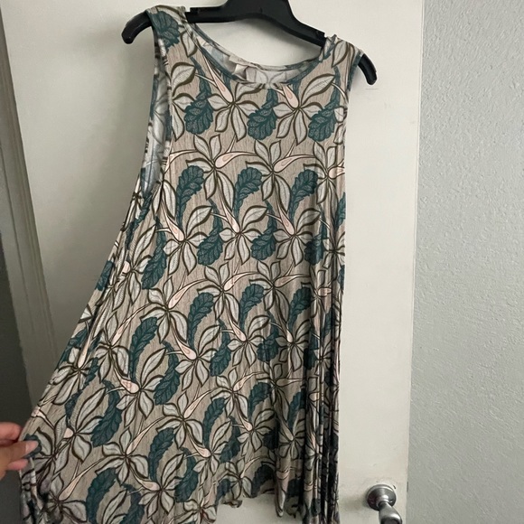 Stretchy flowy fit - Picture 2 of 4